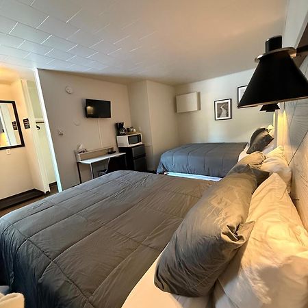 New Country Motel Swan River 외부 사진