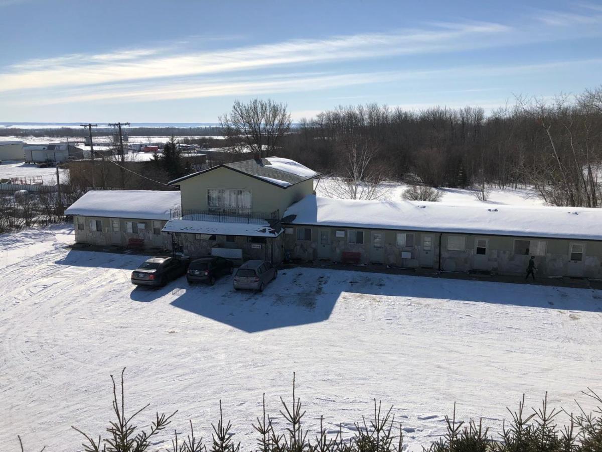 New Country Motel Swan River 외부 사진