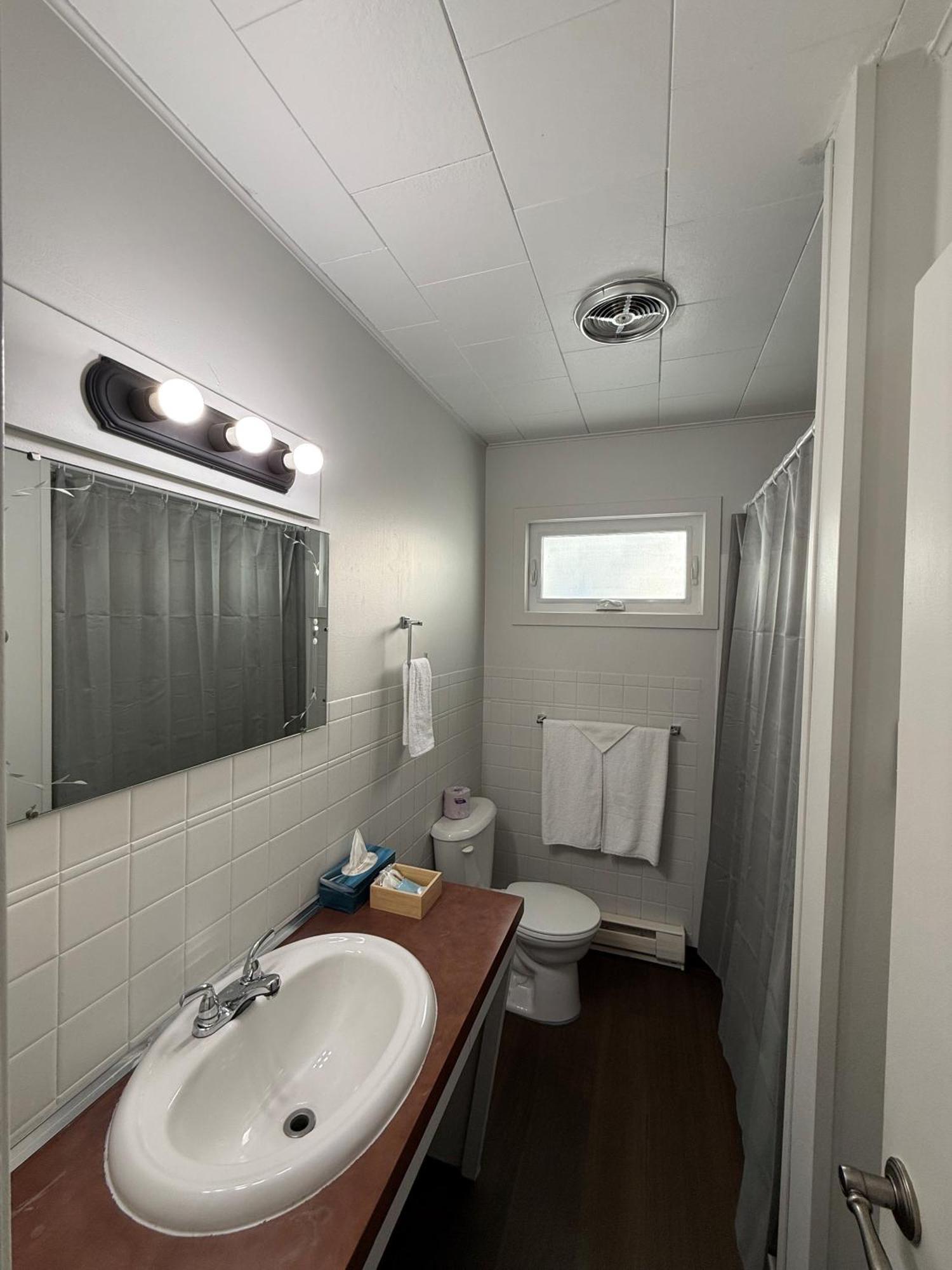 New Country Motel Swan River 외부 사진