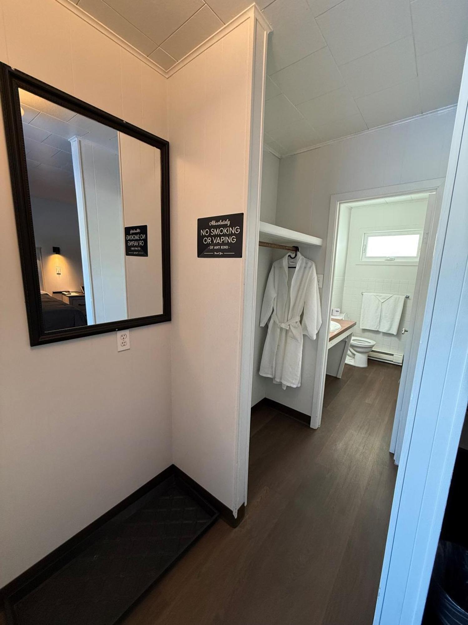 New Country Motel Swan River 외부 사진